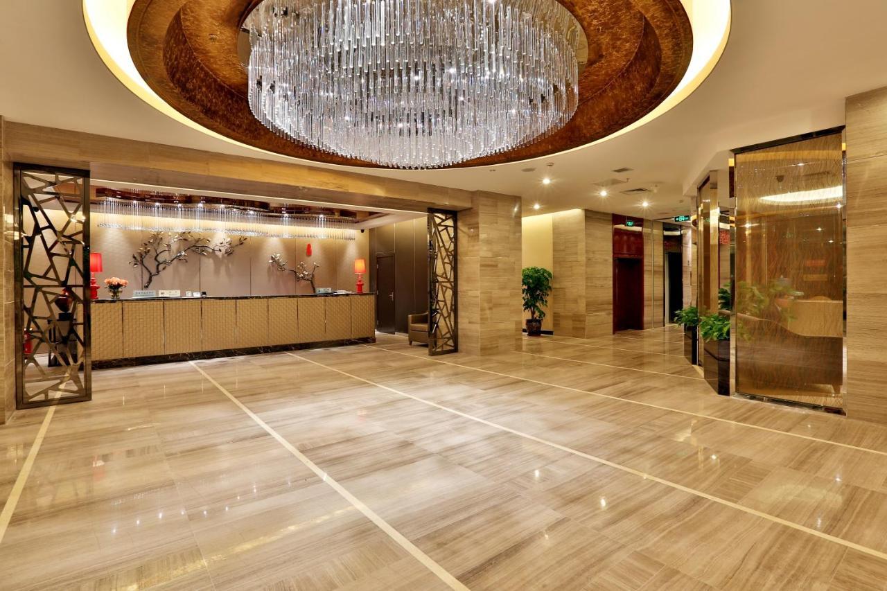 Minshan Yuanlin Grand Hotel Чунцін Екстер'єр фото